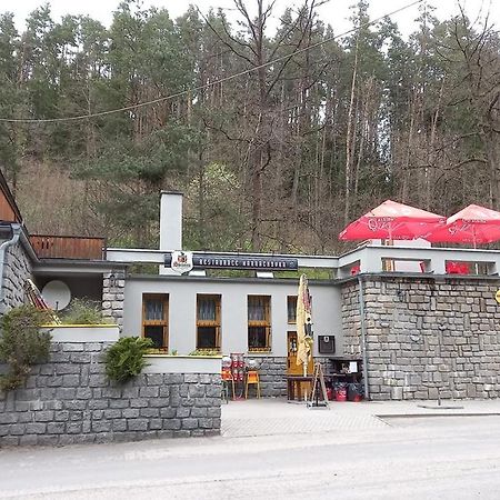 Lesni Restaurace Harrachovka Hotel Tabor Exterior photo
